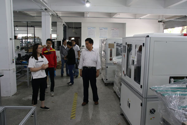 04考察企業(yè).JPG 04考察企業(yè).JPG
